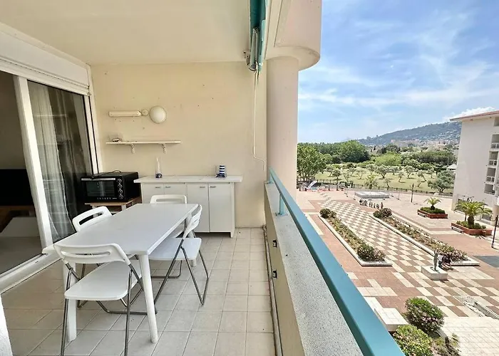 公寓 Au Coeur D'antibes - Clim, Piscine Et Parking 昂蒂布